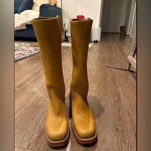 Brand New!! Frye Campus 14L boot in Banana